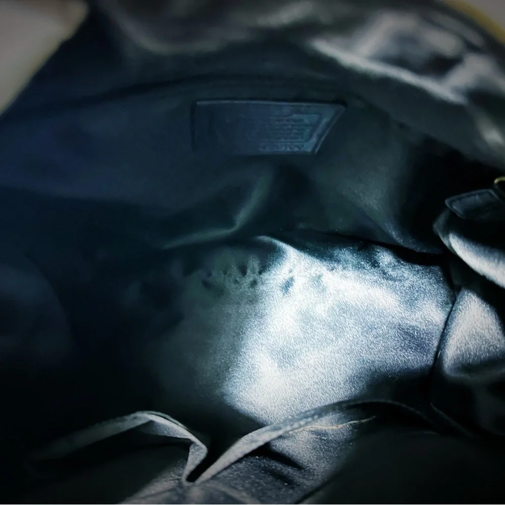 Vintage Style Y2K Coach Black Leather Shoulder Bag with Gold Accents make offer - Picture 13 of 17